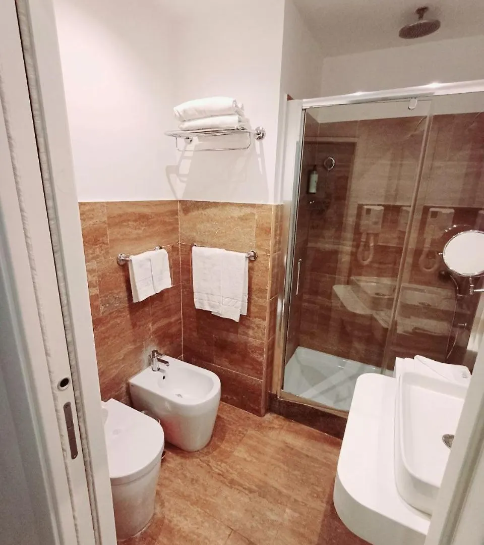 Camera Matrimoniale Roma Termini Con Bagno Privato רומא
